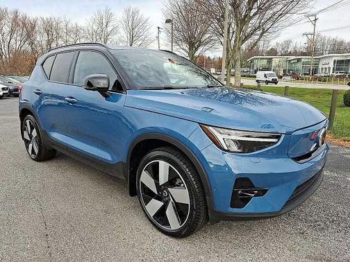 2023 Volvo XC40 Ultimate