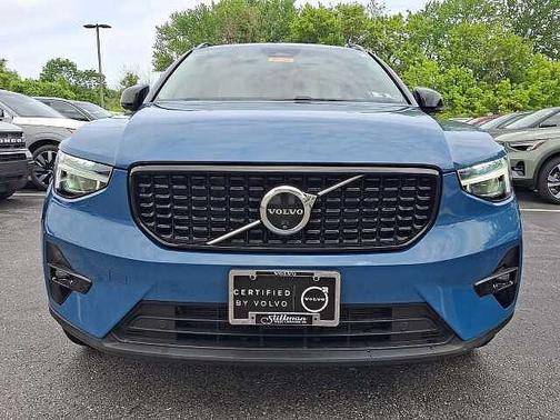 Fjord Blue 2024 Volvo XC40 Plus