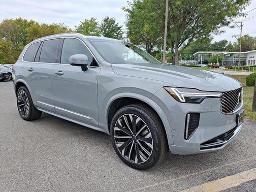 2025 Volvo XC90 B60 AWD Plus 7-Passengers