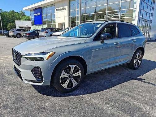 2025 Volvo XC60 Core