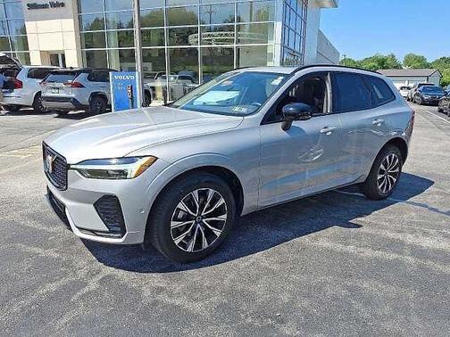 2025 Volvo XC60 Plus