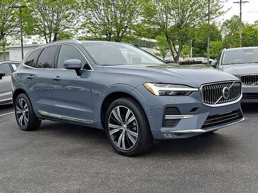 Thunder Grey 2023 Volvo XC60 Plus