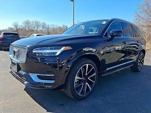 2023 Volvo XC90 Plus