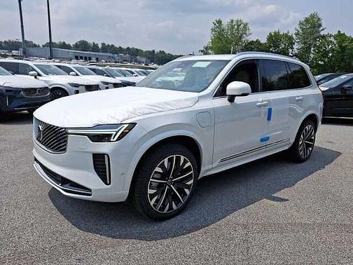 Crystal White 2026 Volvo XC90 Plug-In Hybrid Plus