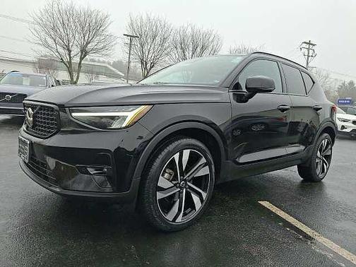 2023 Volvo XC40 Plus