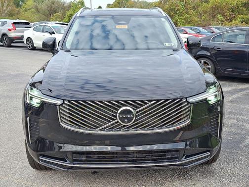 2025 Volvo XC90 B6 AWD Plus 7-Passengers