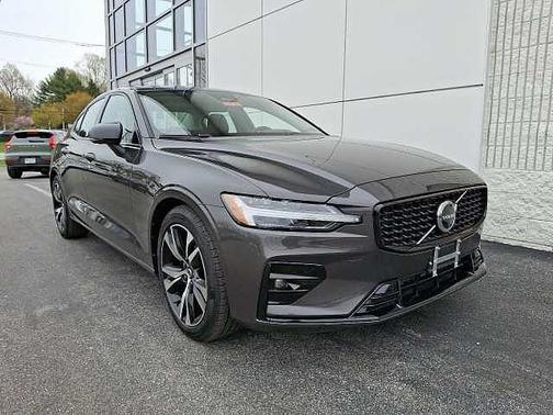 2025 Volvo S60 Plus