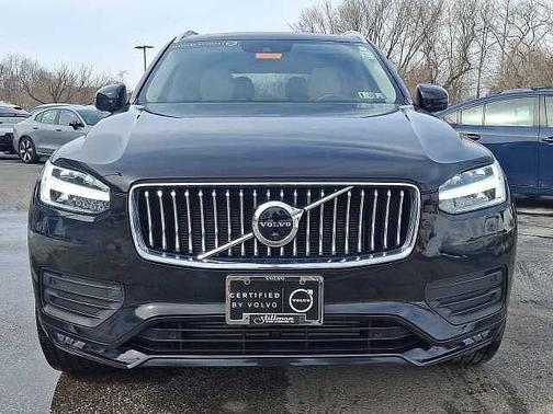 2022 Volvo XC90 Momentum