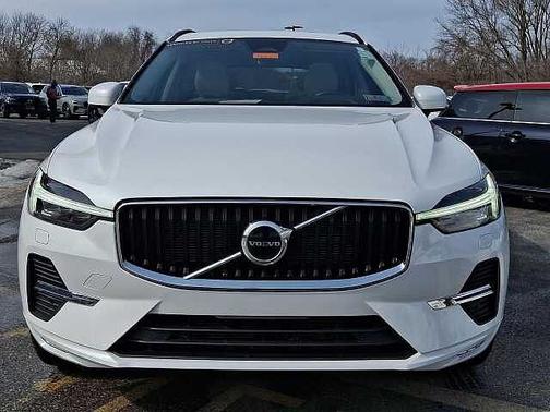 2022 Volvo XC60 Momentum