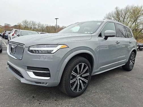 Vapour Grey 2024 Volvo XC90 Plus