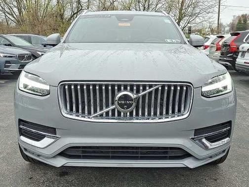 Vapour Grey 2024 Volvo XC90 Plus