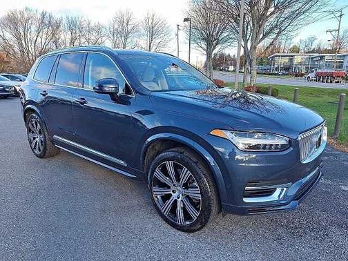 2024 Volvo XC90 Ultimate Bright Theme
