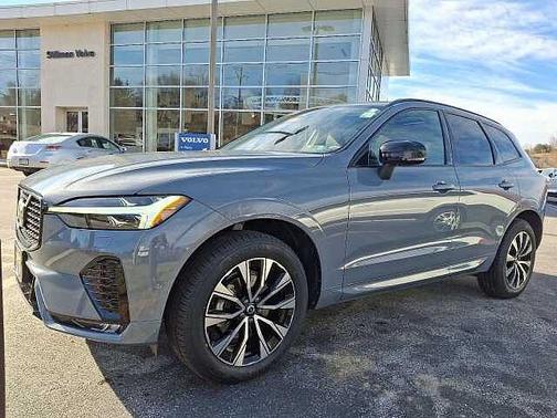 2023 Volvo XC60 Plus