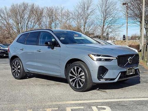 2023 Volvo XC60 Plus