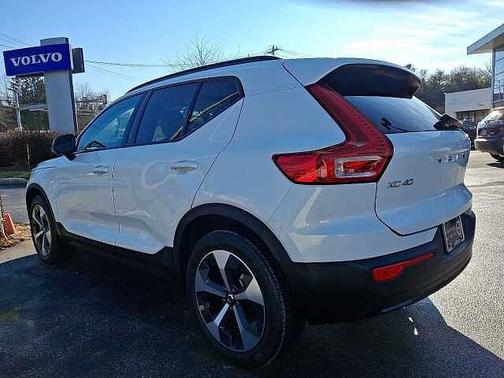 2023 Volvo XC40 Plus