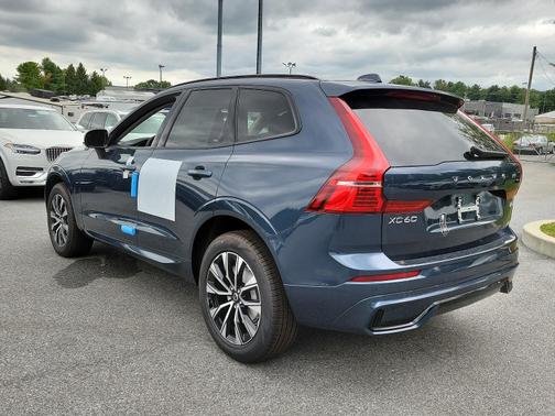 2025 Volvo XC60 B5 Core