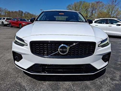 2025 Volvo S60 Core