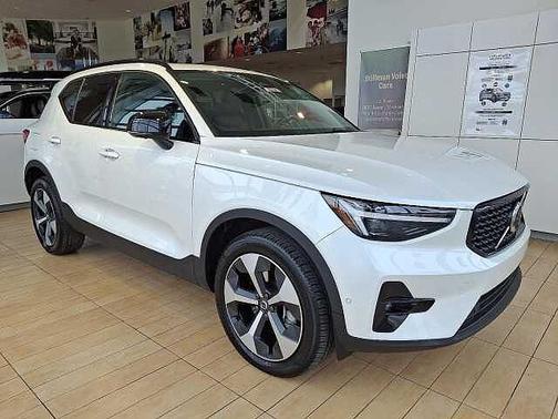 2026 Volvo XC40 Plus