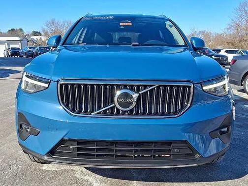 2023 Volvo XC40 Plus