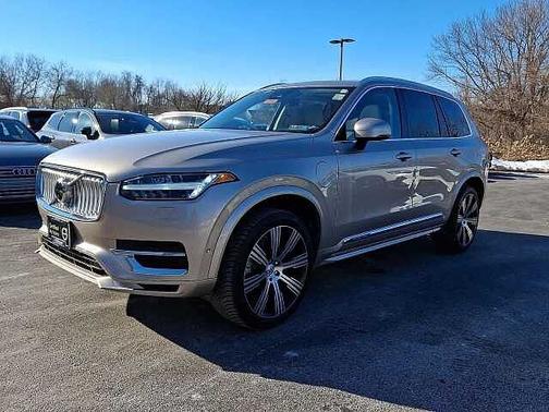 2023 Volvo XC90 Plus