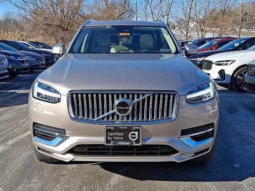 2023 Volvo XC90 Plus