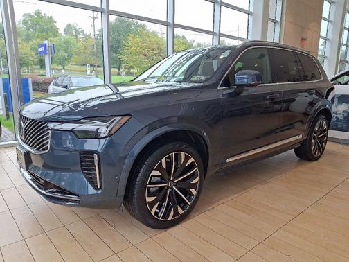 2025 Volvo XC90 B6 AWD Plus 7-Passengers
