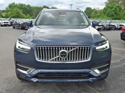 2024 Volvo XC90 B5 AWD Plus Bright Theme 7-Passengers