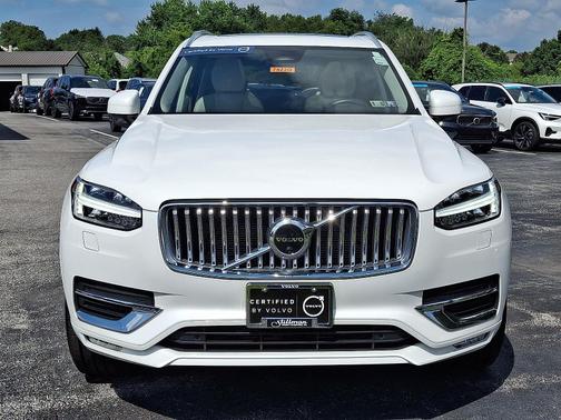 2023 Volvo XC90 Plus