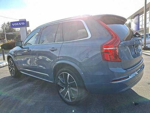 2023 Volvo XC90 Plus