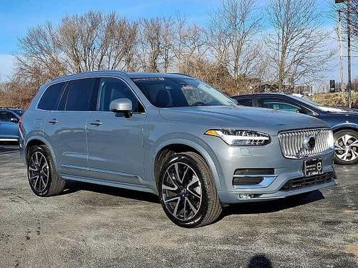 2023 Volvo XC90 Plus