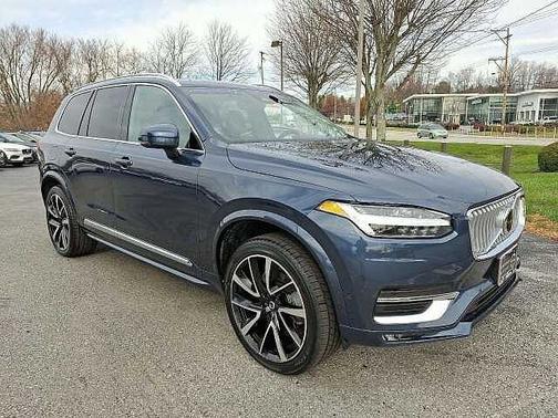2023 Volvo XC90 Plus