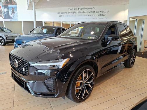 2025 Volvo XC60 Plug-In Hybrid T8 Polestar Engineered