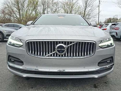 Silver Dawn 2023 Volvo S90 Ultimate