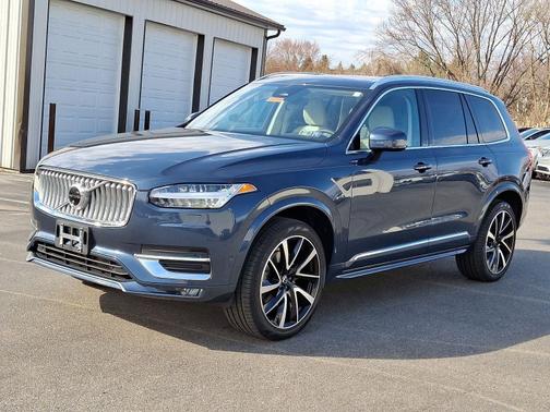 2023 Volvo XC90 B6 AWD Plus 7-Passenger
