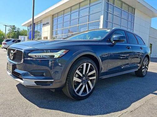 Denim Blue 2025 Volvo V90 Cross Country Ultra