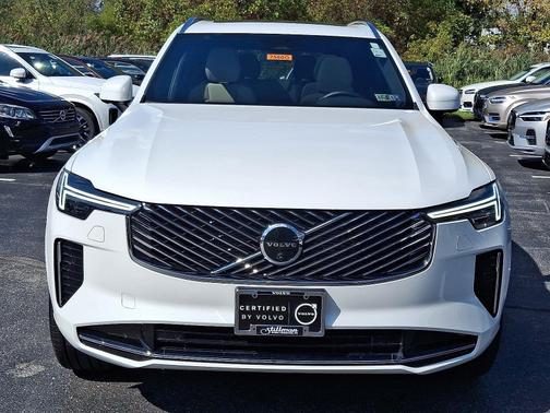 2025 Volvo XC90 B6 AWD Plus 7-Passengers