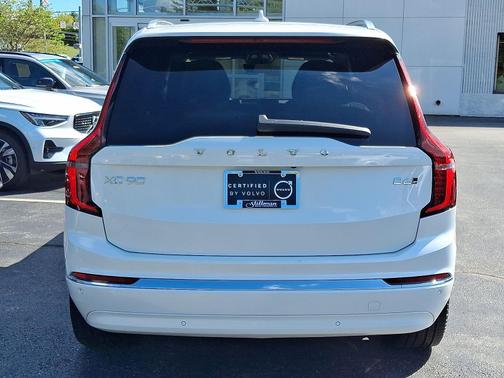 2025 Volvo XC90 B6 AWD Plus 7-Passengers