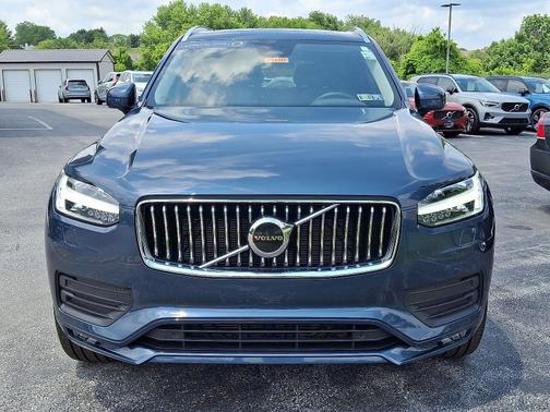 2023 Volvo XC90 B5 AWD Core 7-Passengers