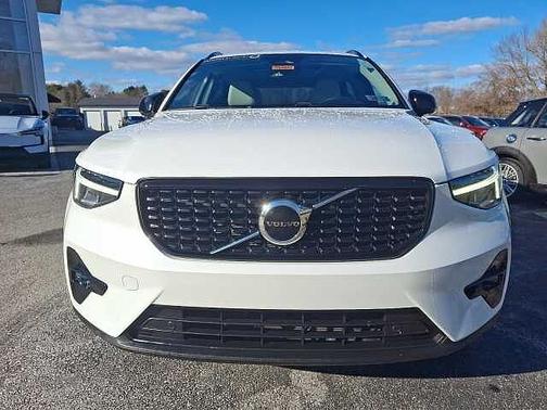 2023 Volvo XC40 Plus