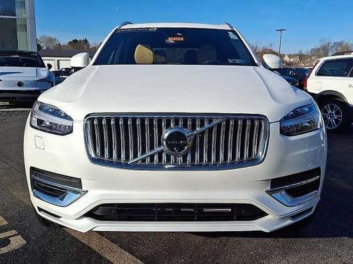 2024 Volvo XC90 Ultimate Bright Theme