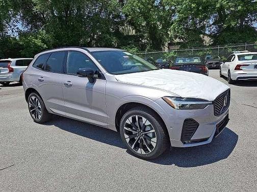 Aurora Silver 2026 Volvo XC60 Plus