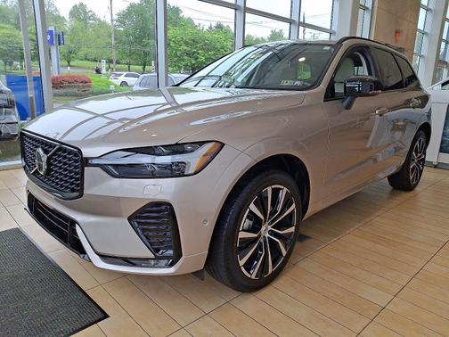 2025 Volvo XC60 B5 Plus