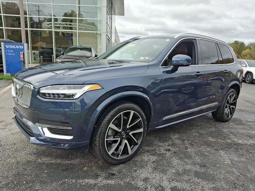 2024 Volvo XC90 B5 AWD Plus Bright Theme 7-Passengers