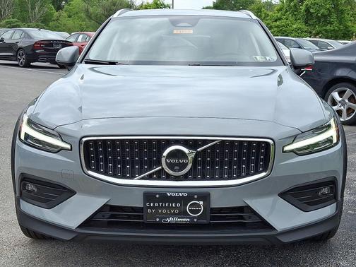 2024 Volvo V60 Cross Country B5 AWD Plus