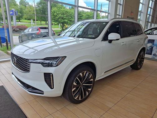 2025 Volvo XC90 Plug-In Hybrid T8 (2025.5) Ultra 7-Seater