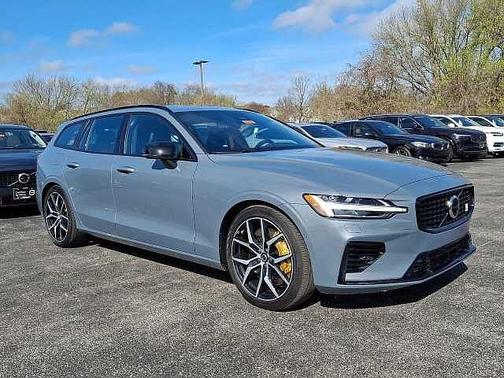 2024 Volvo V60 Recharge Plug-In Hybrid Polestar