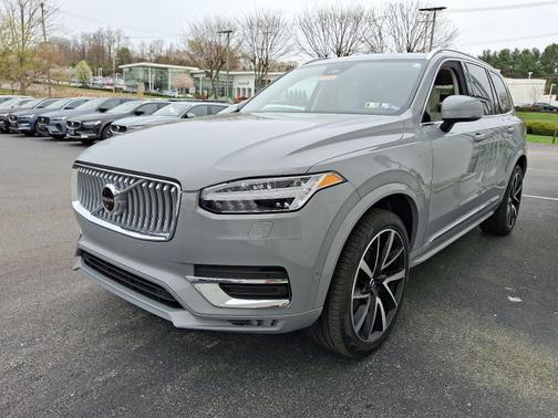 2024 Volvo XC90 B6 AWD Plus Bright Theme 7-Passenger