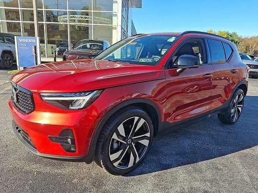 2023 Volvo XC40 Plus