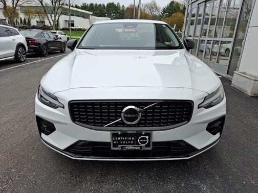 2025 Volvo S60 B5 FWD Core