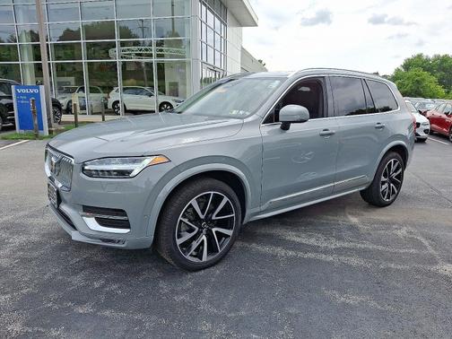 2024 Volvo XC90 B6 AWD Plus Bright Theme 7-Passengers